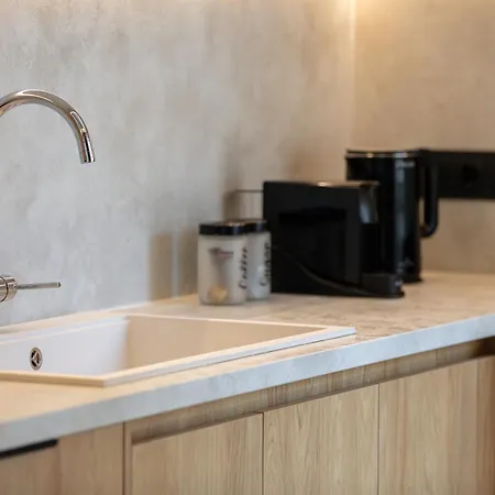 Apartman Modern Apartment, Up To 6, Close To The Beach! *