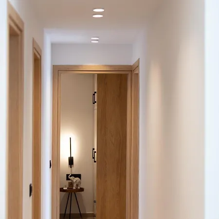 Modern Apartment, Up To 6, Close To The Beach! Réthimno